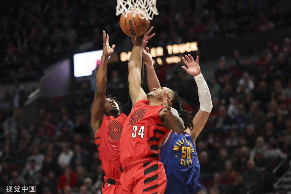 对方后卫产 对方后卫产